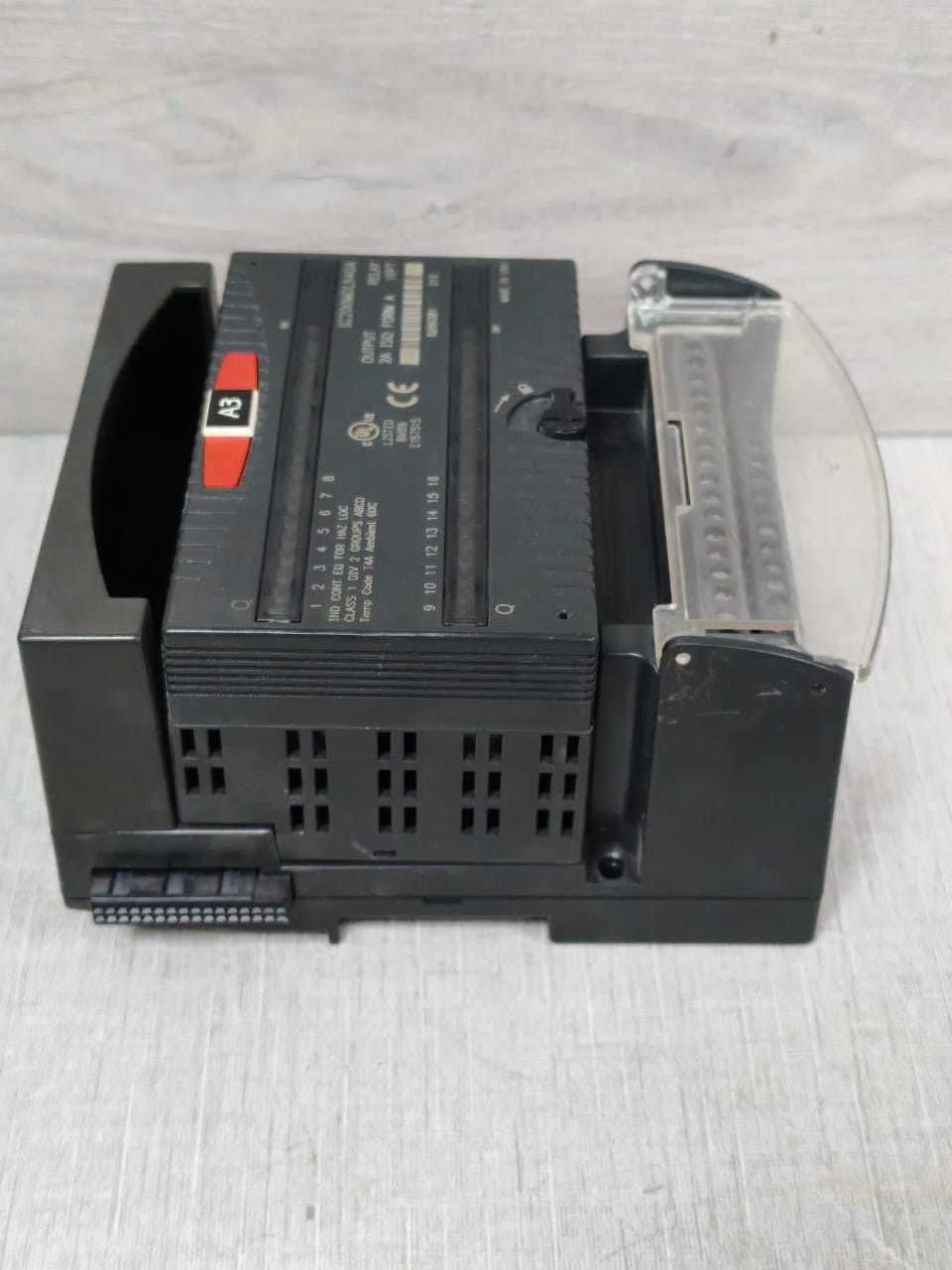 GE IC200MDL940A GE FANUC IC200MDL940A Relay Output Module 4