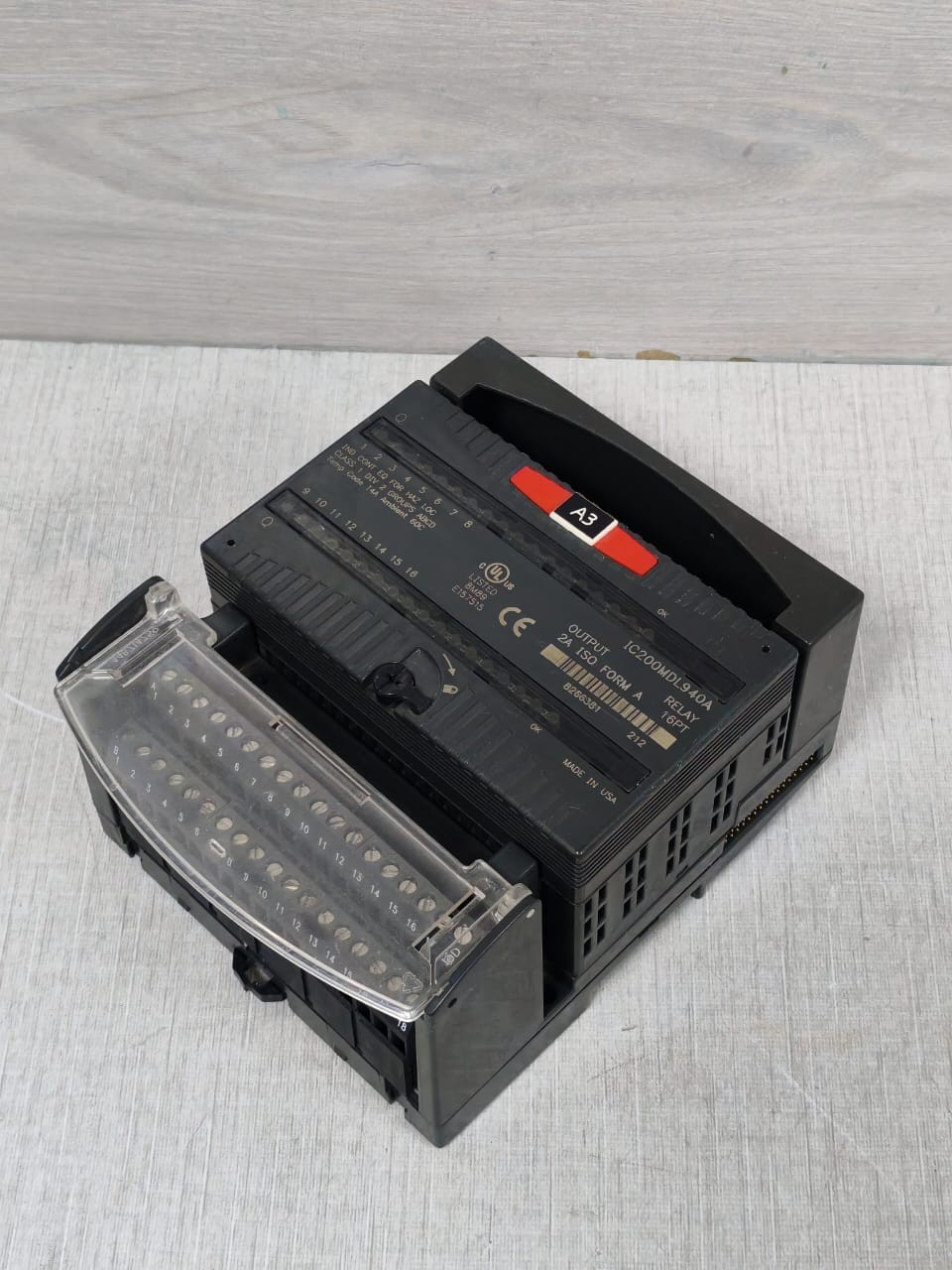 GE IC200MDL940A GE FANUC IC200MDL940A Relay Output Module 9