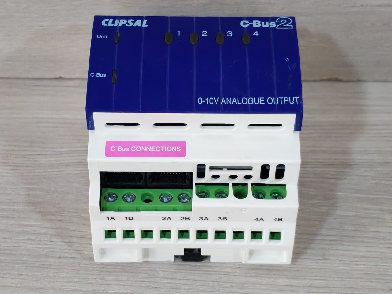 Clipsal L5504AMP Clipsal L5504AMP 4-Channel Analog Output Unit (Mfg. 2015) 4