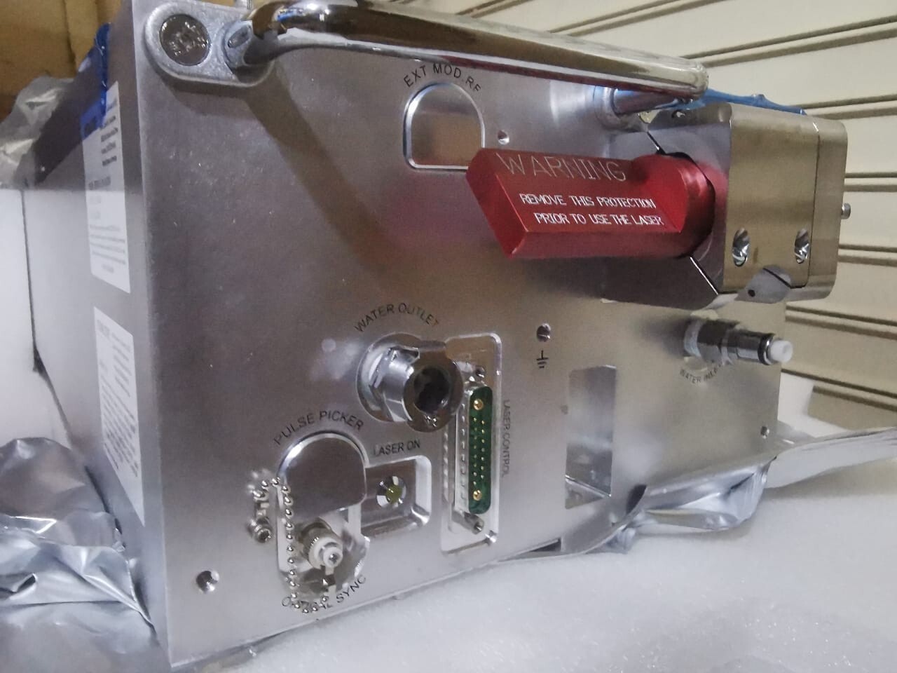 UNKNOWN BOREAS-FLEX-UV-OEM EOLITE BOREAS FLEX-UV-OEM UV HIGH POWER FIBER LASER EOLES_10-283 / 2018 10
