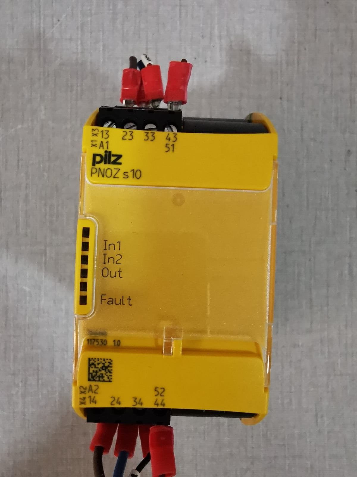 Pilz PNOZ s10 750110 Module -Damaged Case