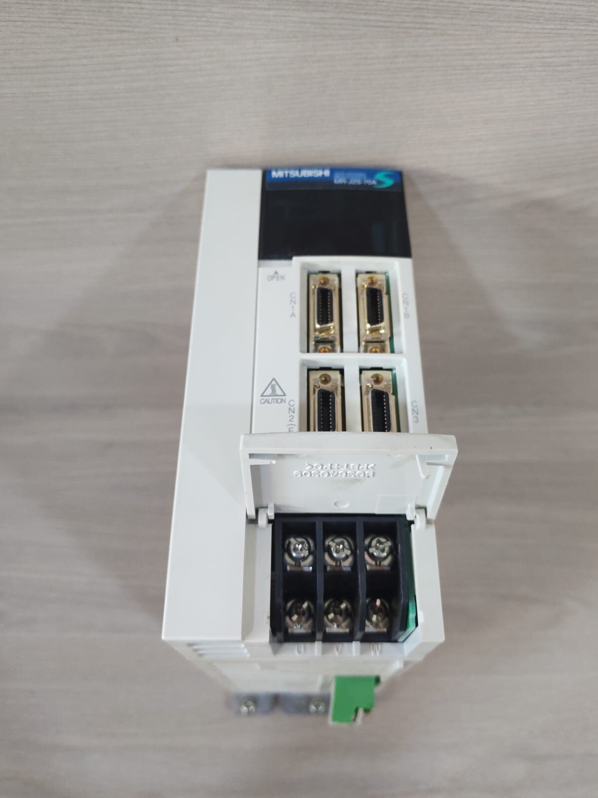 Mitsubishi MR-J2S-70A MITSUBISHI MR-J2S-70A AC SERVO DRIVER 750W WITH FHILTY BOX 3