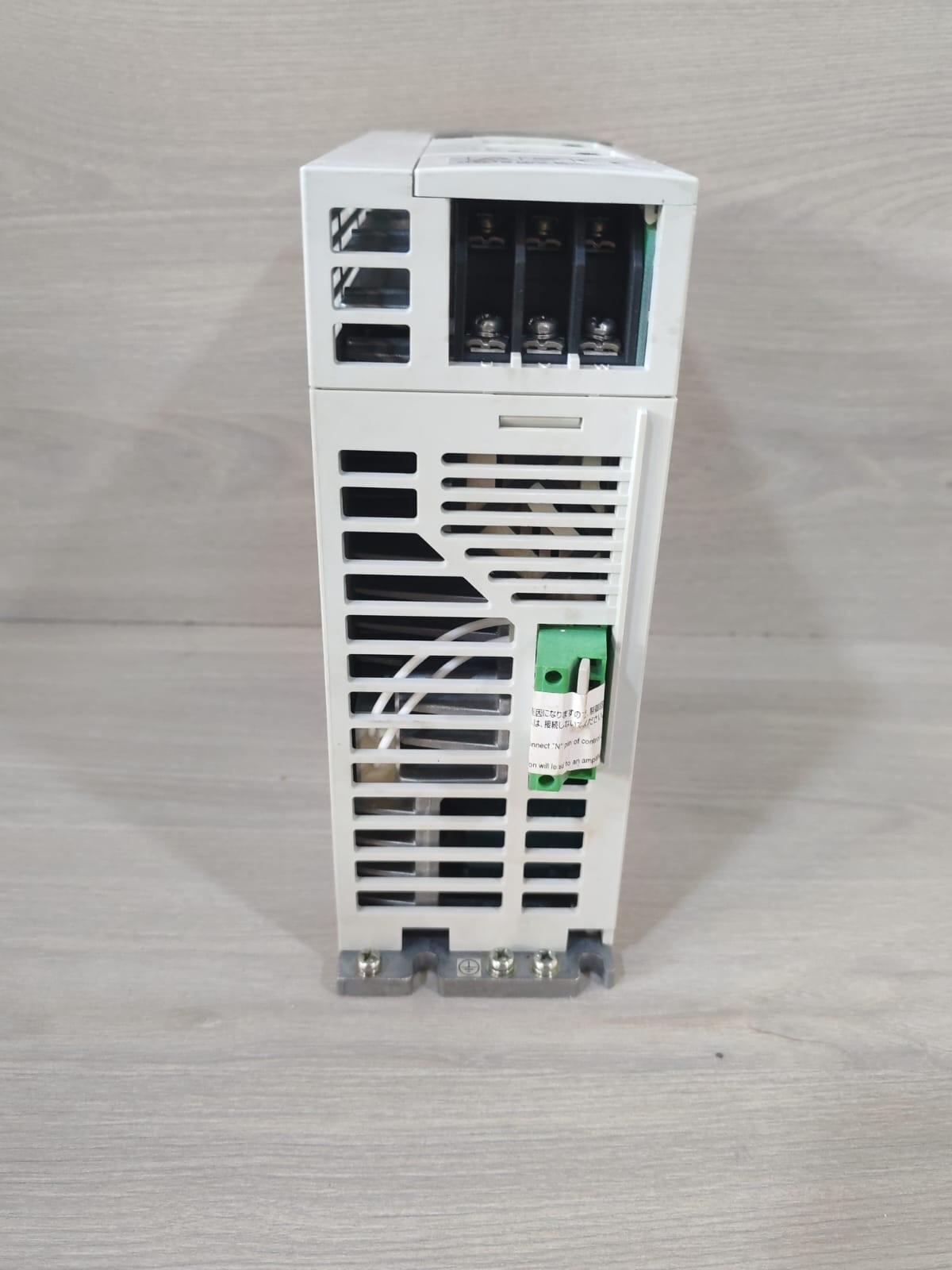 Mitsubishi MR-J2S-70A MITSUBISHI MR-J2S-70A AC SERVO DRIVER 750W WITH FHILTY BOX 9
