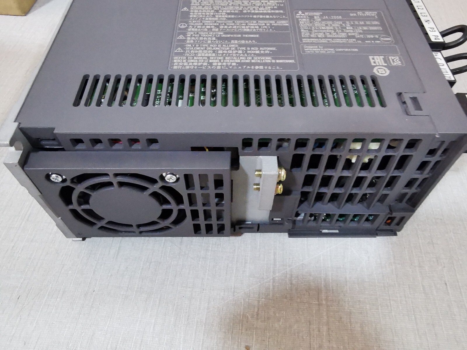 Mitsubishi MR-J4-200B MITSUBISHI MR-J4-200B AC SERVO DRIVE AMPLIFIER 240V 50-60HZ 6