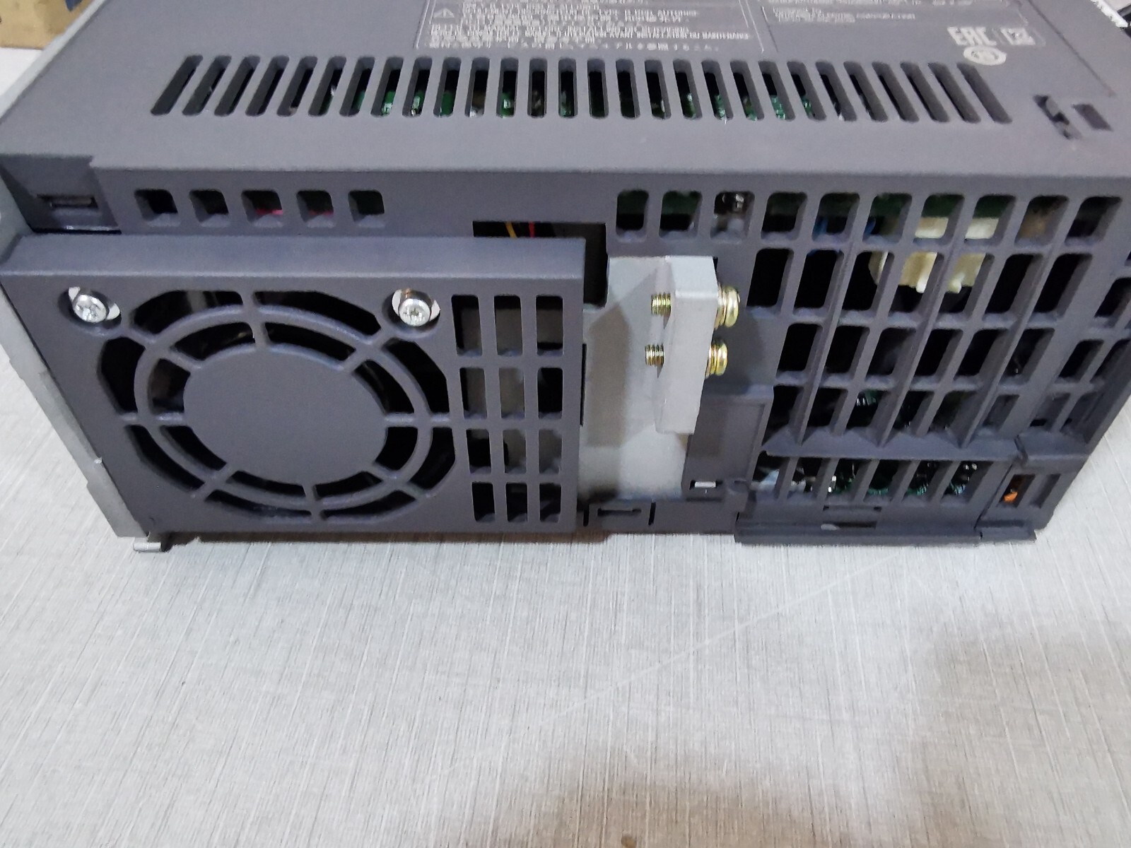 Mitsubishi MR-J4-200B MITSUBISHI MR-J4-200B AC SERVO DRIVE AMPLIFIER 240V 50-60HZ 7
