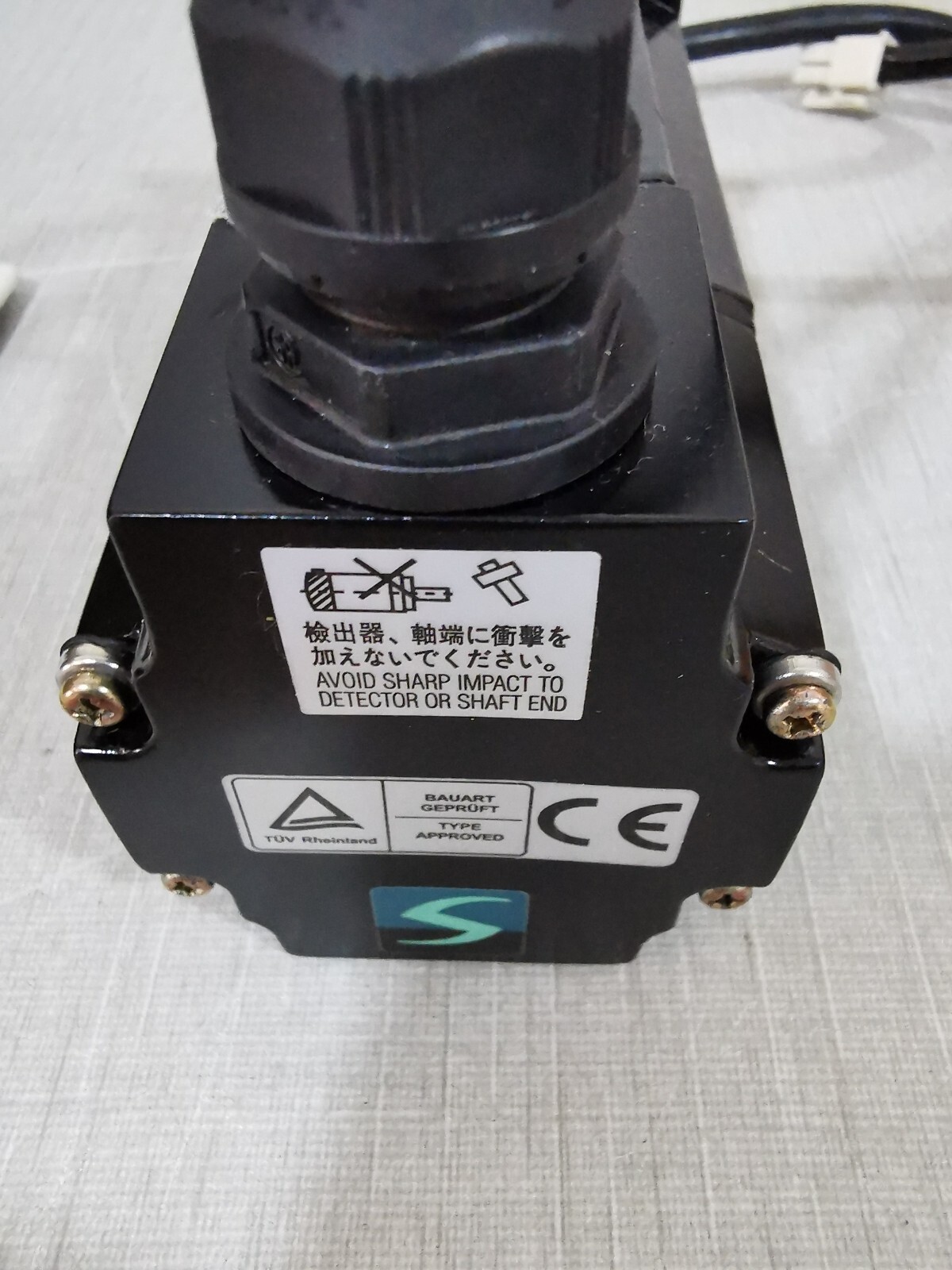 Mitsubishi HC-KFS43-S51 MITSUBISHI HC-KFS43-S51 AC SERVO MOTOR 129V 4