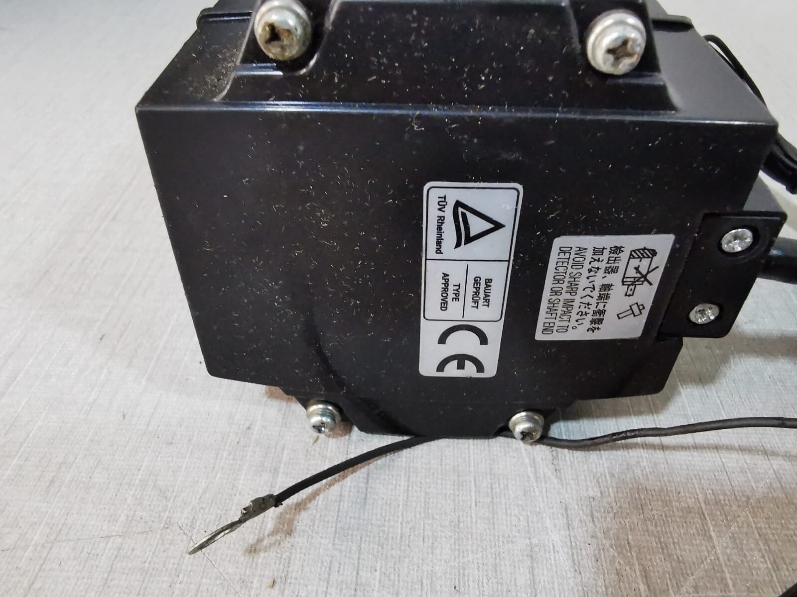 Mitsubishi HC-MF73B MITSUBISHI HC-MF73B AC SERVO MOTOR 117V 6