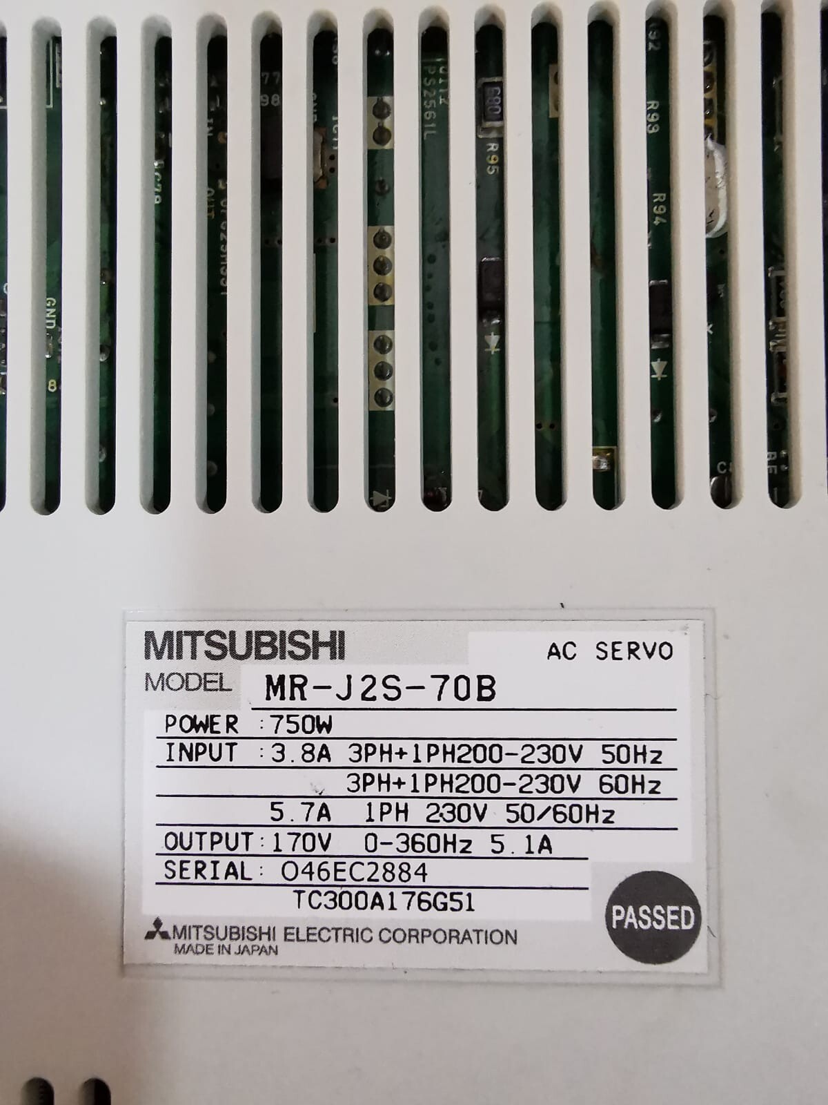 Mitsubishi MR-J2S-70B MITSUBISHI MR-J2S-70B AC SERVO MOTOR 750W WITH DAMAGED COVER 2