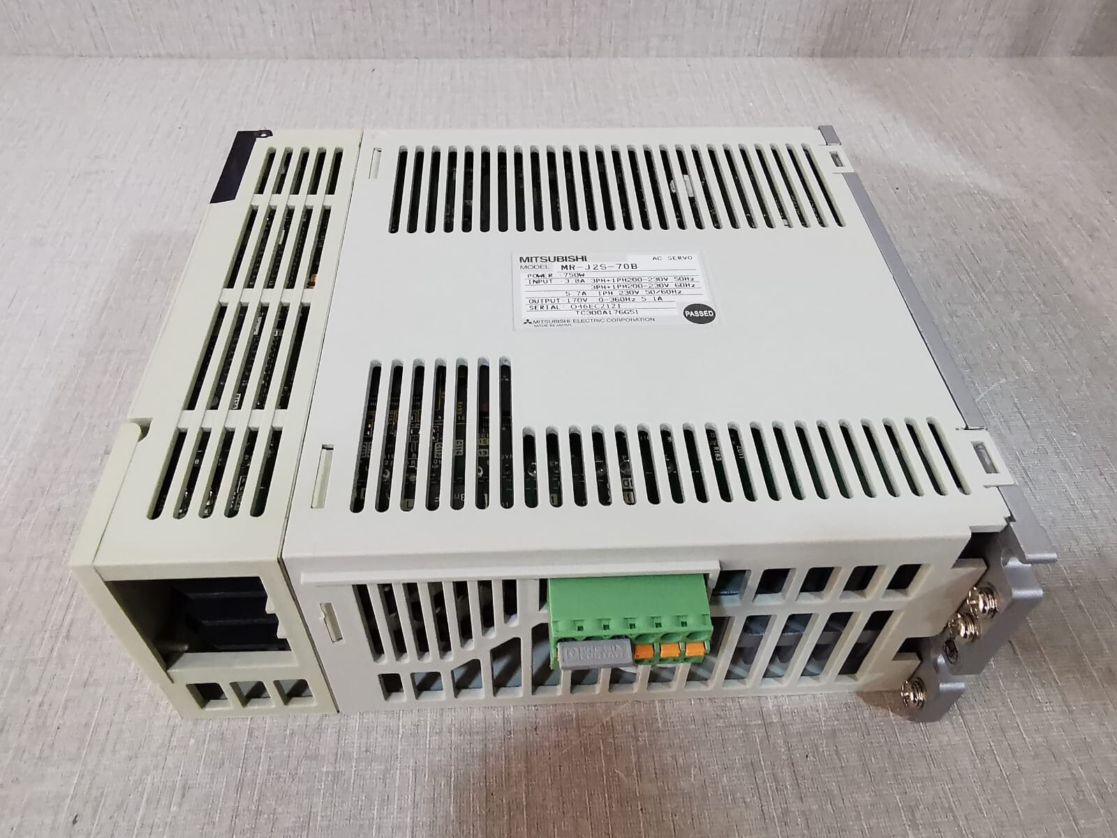 Mitsubishi MR-J2S-70B MITSUBISHI MR-J2S-70B AC SERVO MOTOR 750W 7