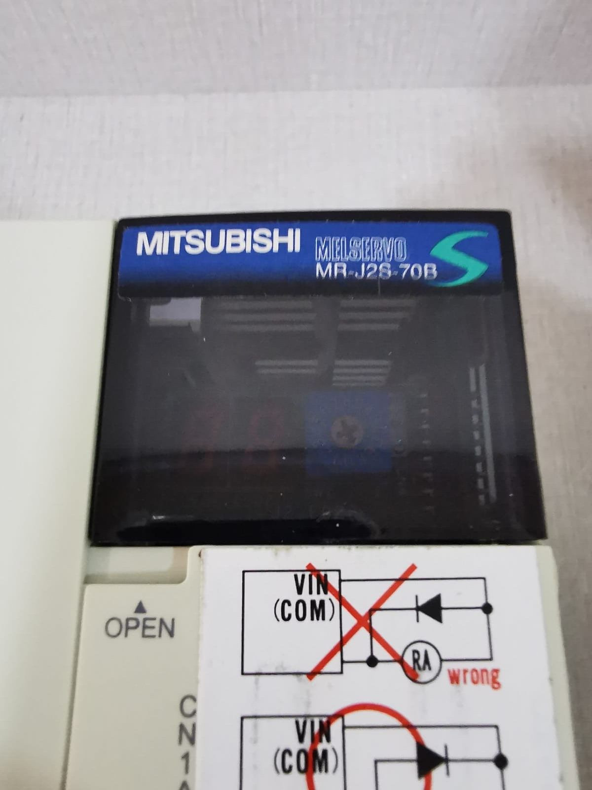 Mitsubishi MR-J2S-70B MITSUBISHI MR-J2S-70B AC SERVO MOTOR 750W 9