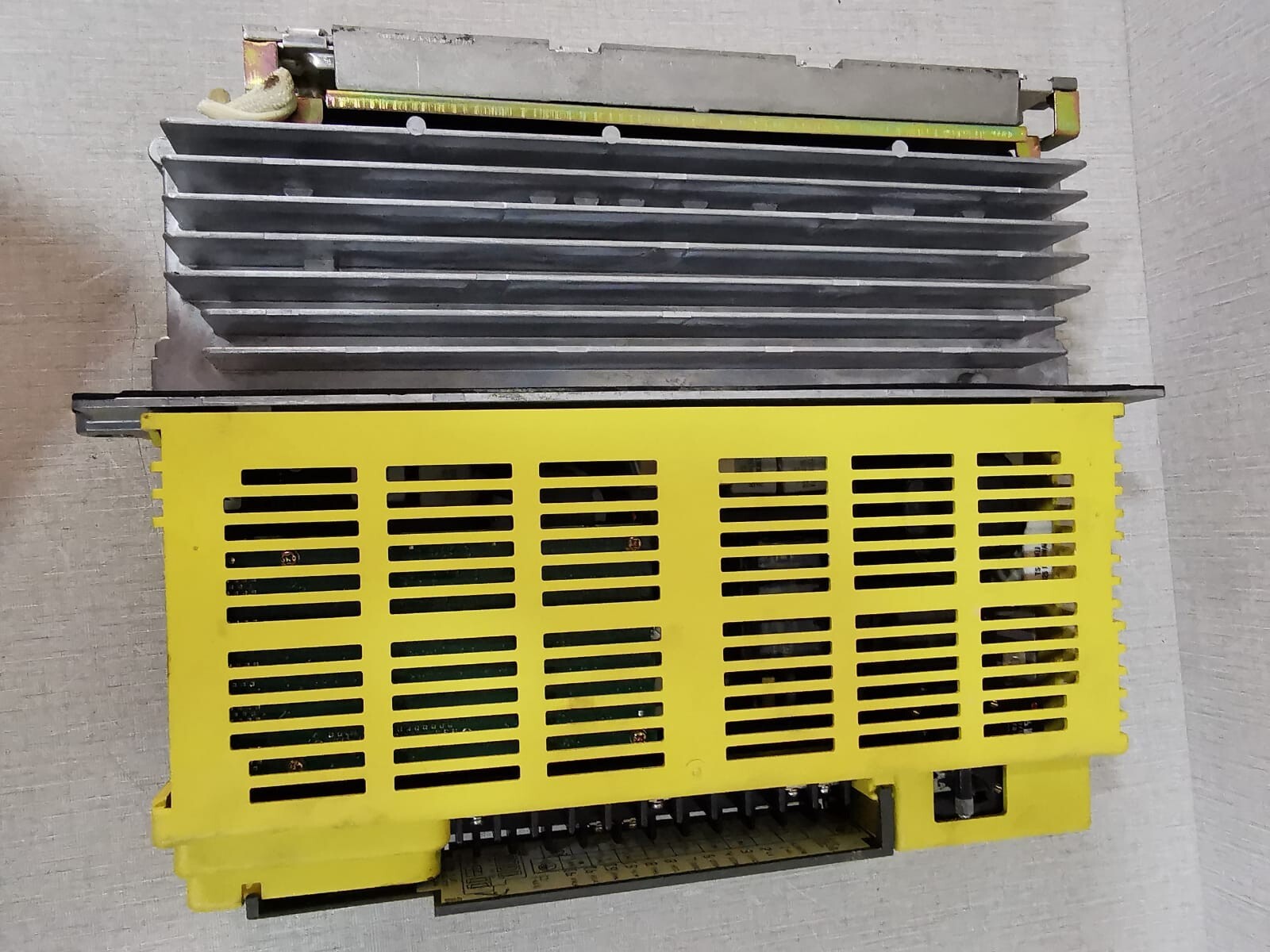 Fanuc A06B-6090-H233 FANUC A06B-6090-H233 SERVO AMPLIFIER UNIT 10