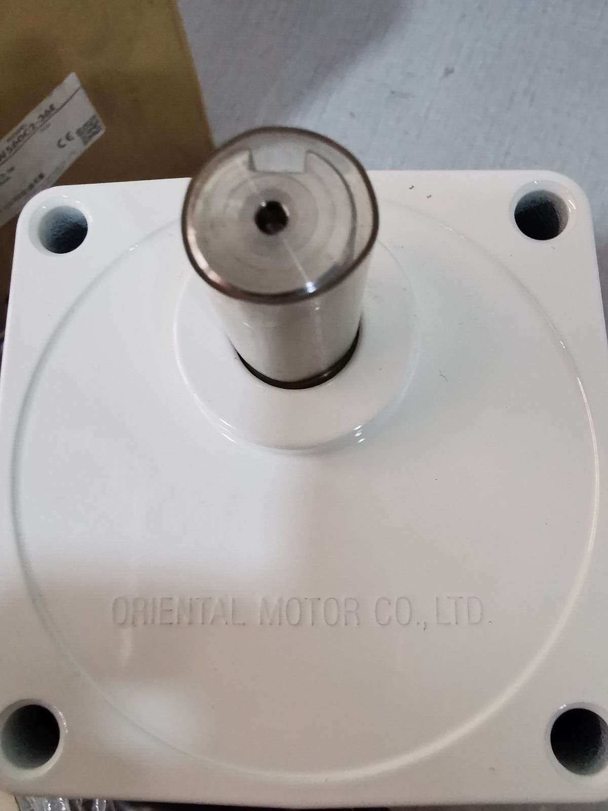 Oriental Motor FPW560C2-36 ORIENTAL MOTOR FPW560C2-36 WATER TIGHT MOTOR 2