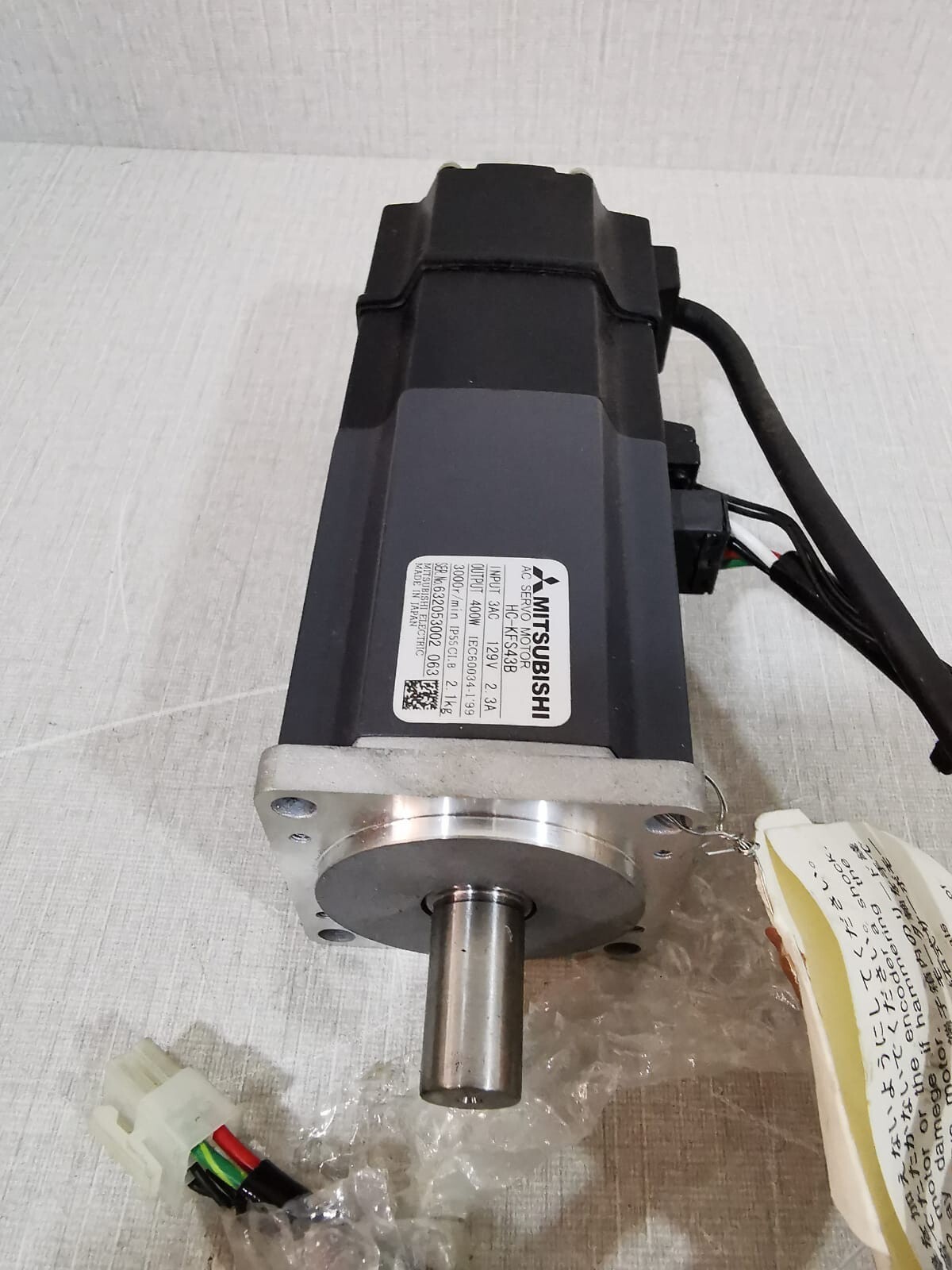 Mitsubishi Electric KFS43B MITSUBISHI HC-KFS43B AC SERVO MOTOR 129V 3