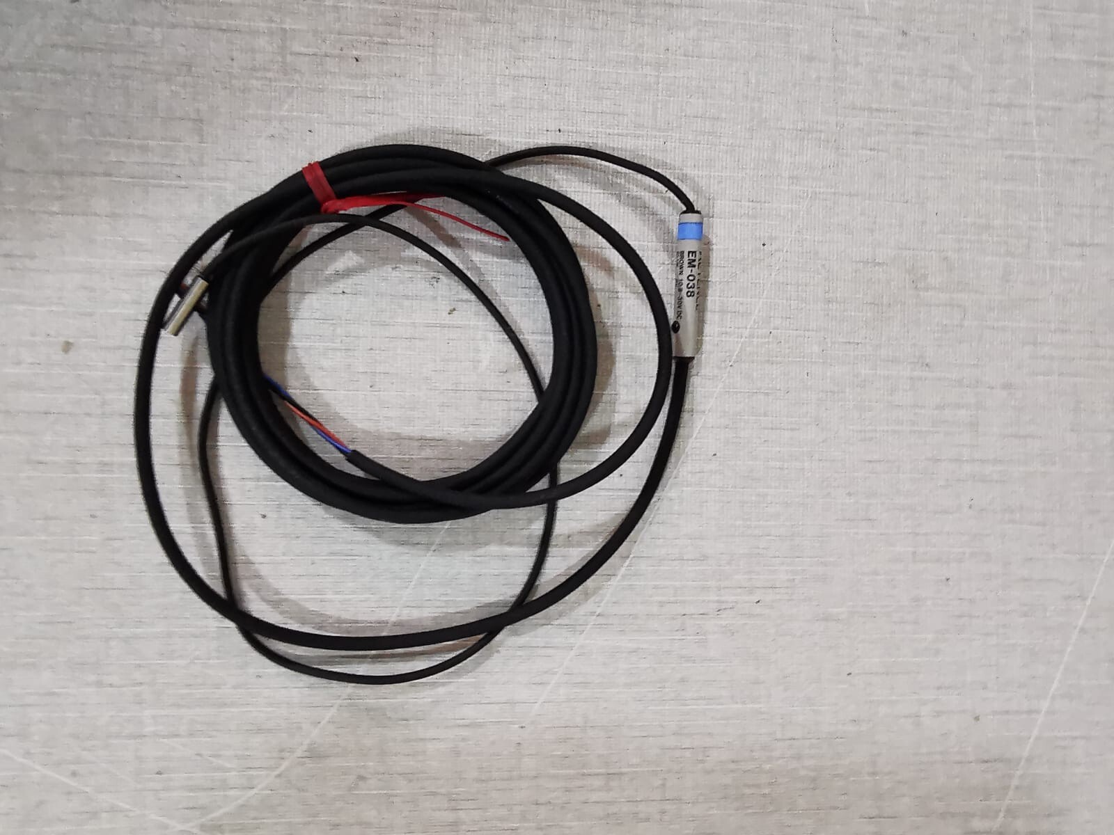 Keyence EM-038 KEYENCE EM-038 Proximity Sensor 5