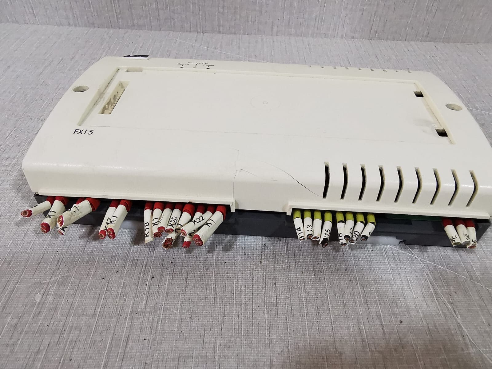Johnson Controls LP-FX15D01-000C JOHNSON CONTROLS LP-FX15D01-000C Controller DAMAGED CASE 5