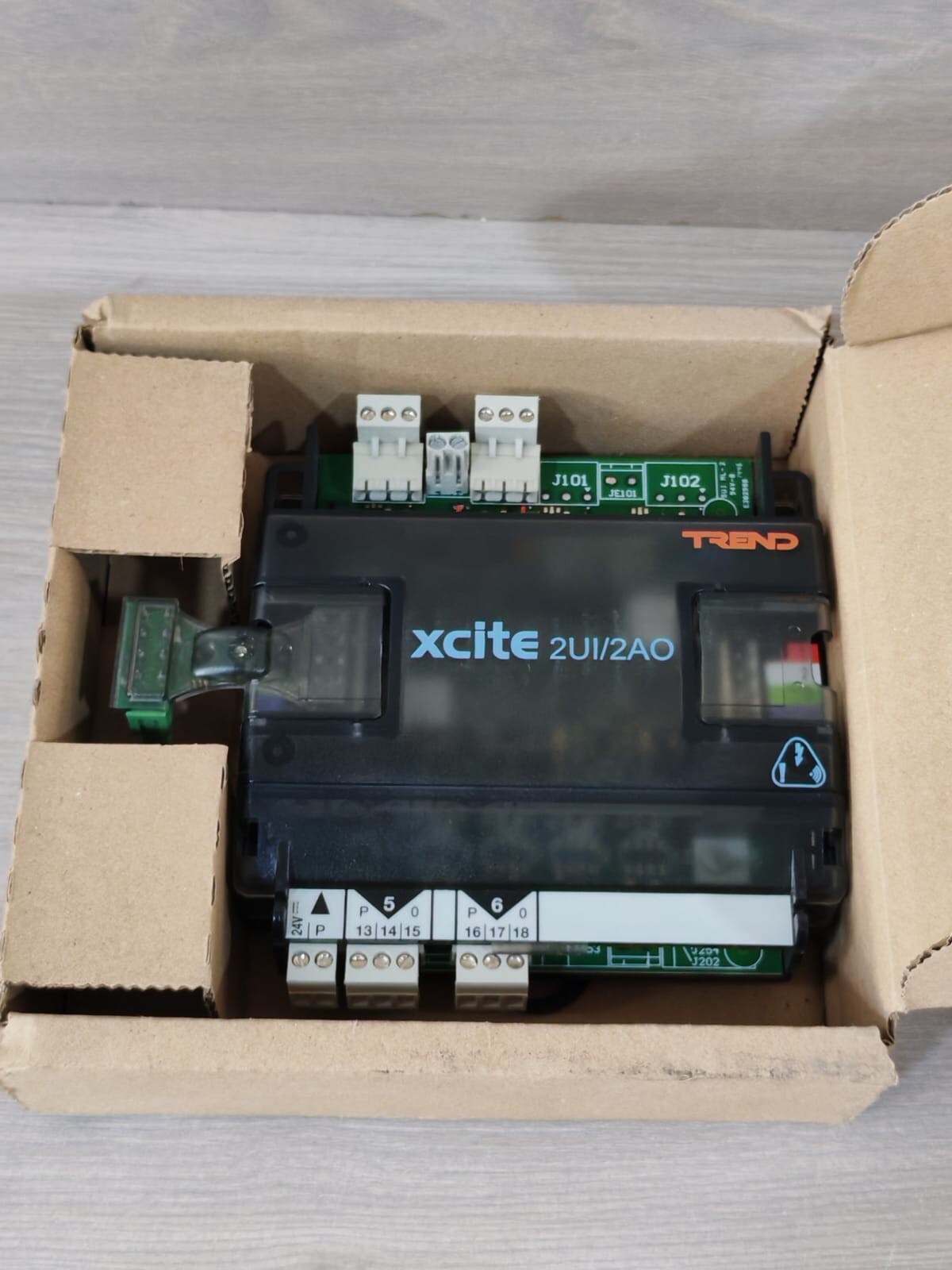 Trend ITEM3-2000U020200 TREND XCITE 2UI/2AO ITEM3-2000U020200 CONTROLLER 2