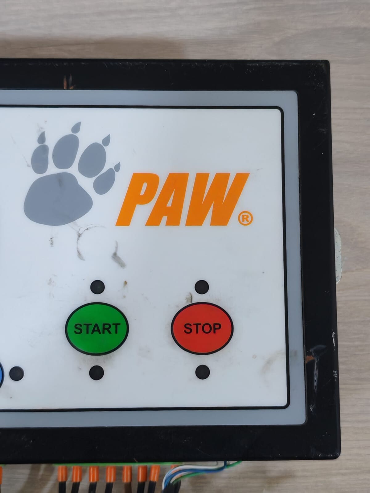PAW END 02 PAW END 02 CONTROL PANEL 2
