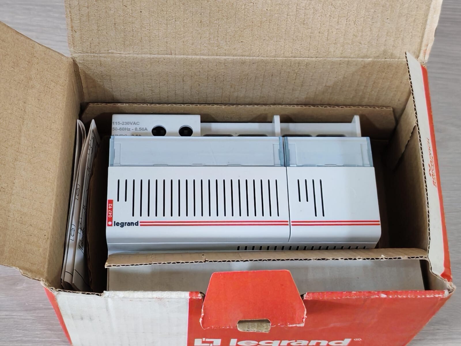 Legrand 04792 LEGRAND 04792 STABILIZED POWER SUPPLY 115-230VAC 2