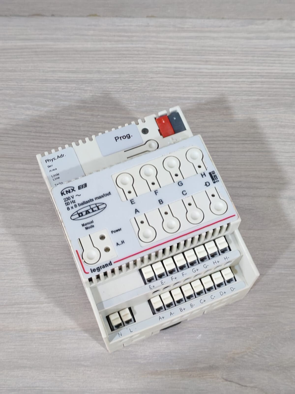 Legrand 0 026 63 Legrand 0 026 63 INTERFACE MODULE 230V 50Hz 8X8 BALLASTS 3