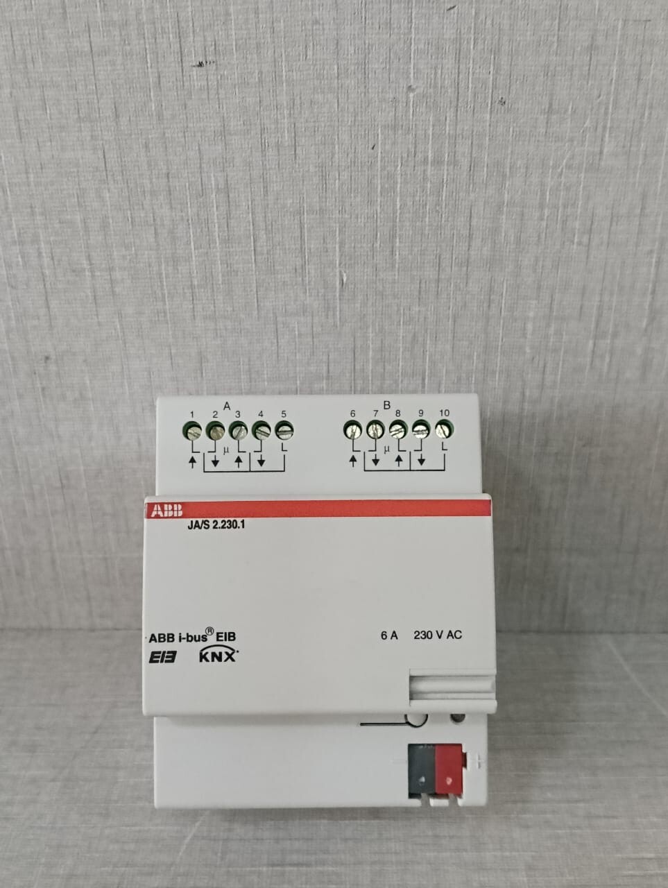ABB GH Q631 0071 R0111 ABB JA/S 2.230.1 GH Q631 0071 R0111 230VAC SHUTTER ACTUATOR 2
