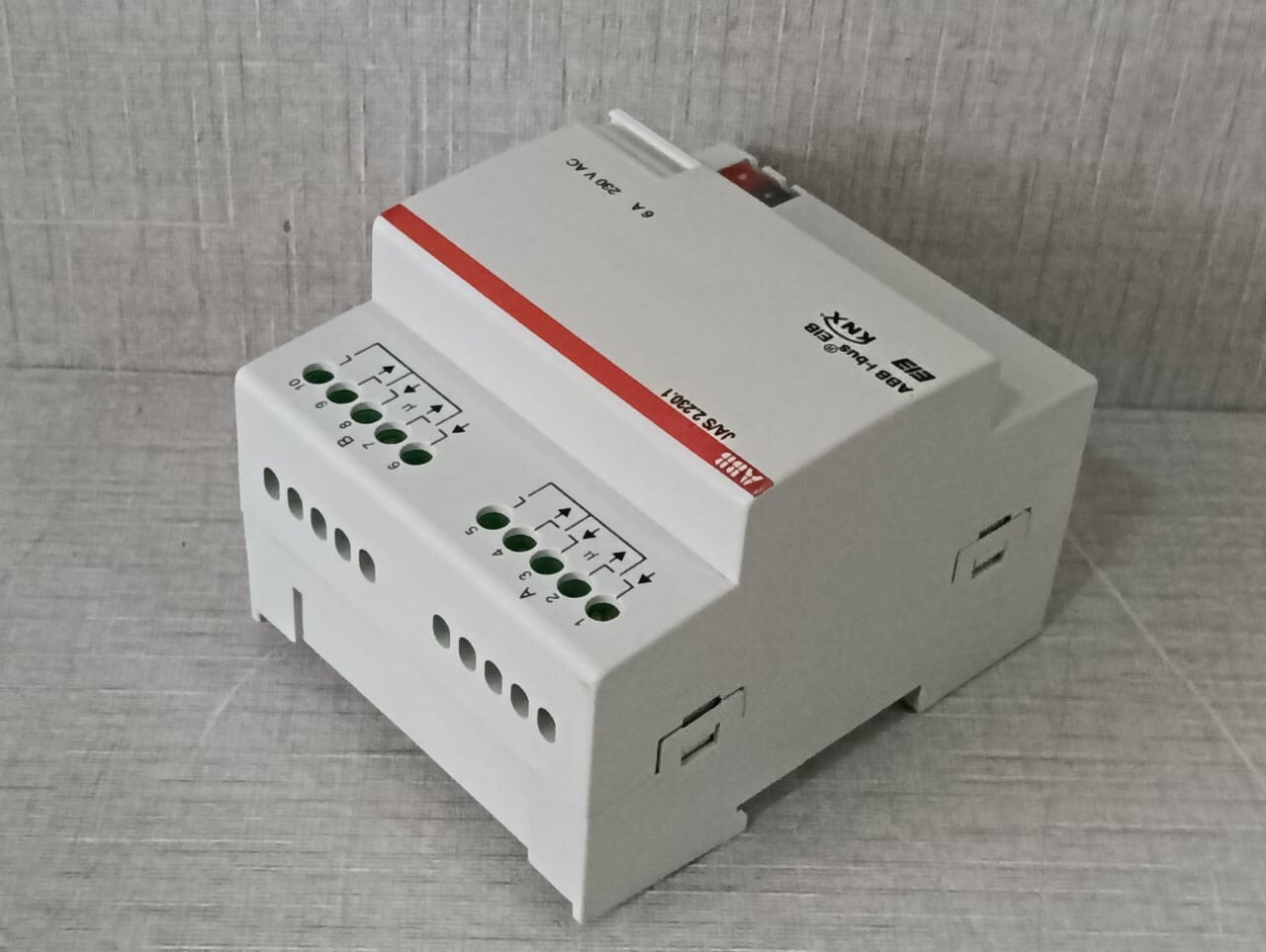 ABB GH Q631 0071 R0111 ABB JA/S 2.230.1 GH Q631 0071 R0111 230VAC SHUTTER ACTUATOR 4