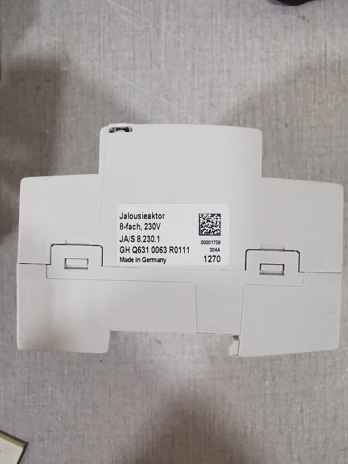 ABB GH Q631 0063 R0111 ABB JA/S 8.230.1 GH Q631 0063 R0111 SHUTTER ACTUATOR 230VAC 4