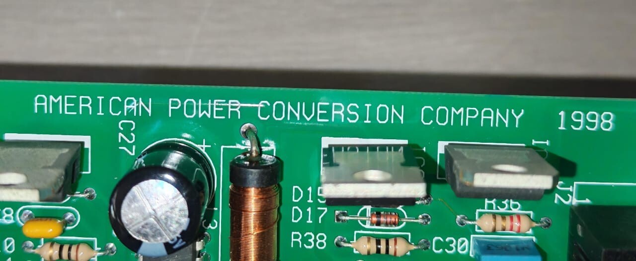 APC SYCC 640-0402C BOT REV.3 APC 885-6625C/5 SYCC 640-0402C BOT REV.3 SYMMETRA COMMUNICATION CARD 5