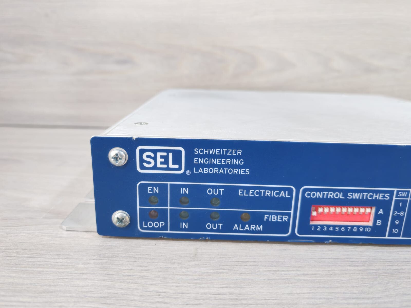 SEL 30940CBWX SEL-3094 30940CBWX INTERFACE CONVERTER 120/230V 50/60Hz 5W 2