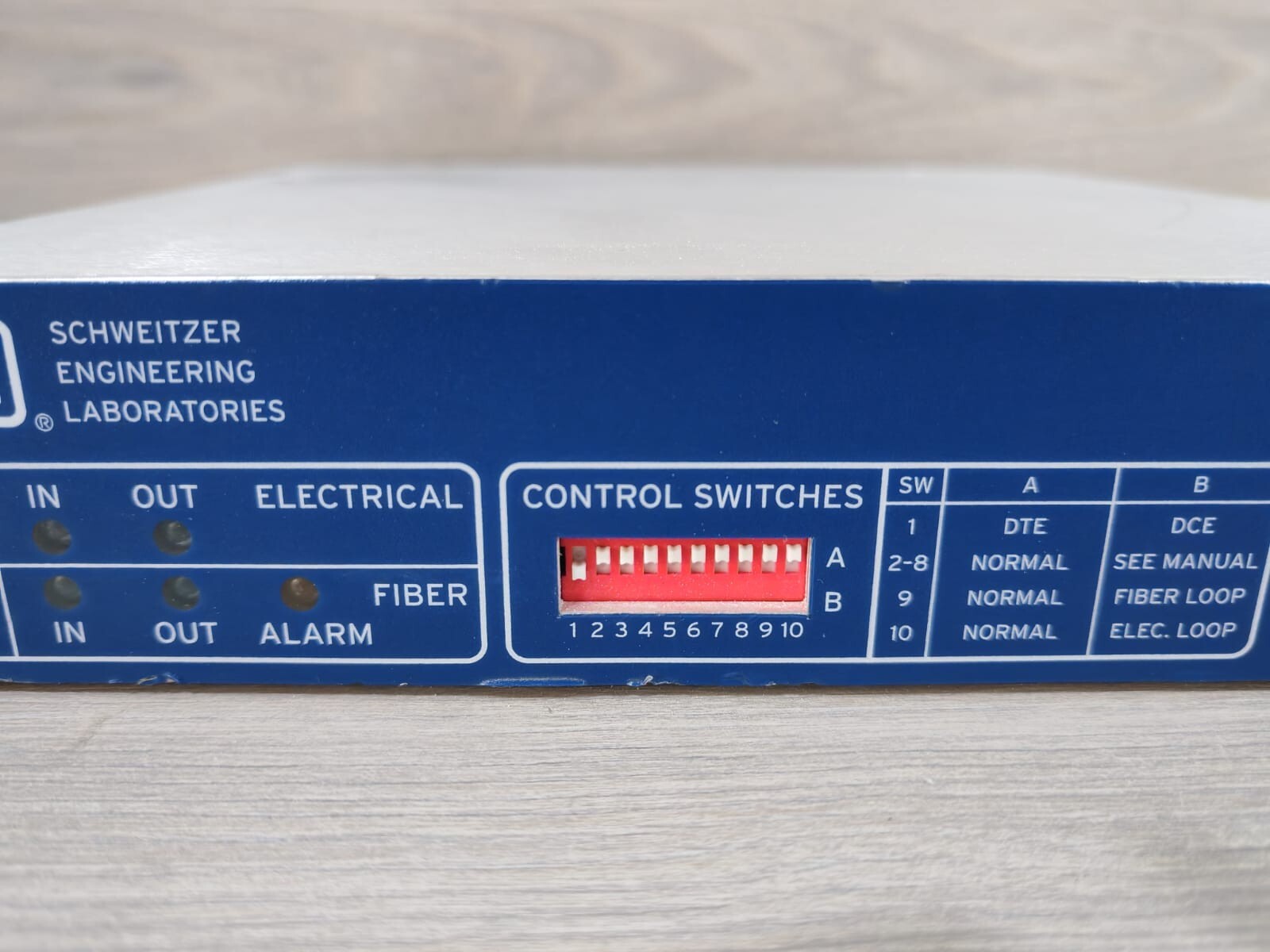 SEL 30940CBWX SEL-3094 30940CBWX INTERFACE CONVERTER 120/230V 50/60Hz 5W 4