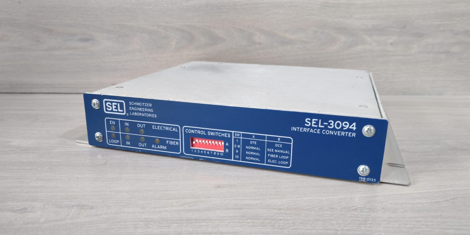 SEL 30940CBWX SEL-3094 30940CBWX INTERFACE CONVERTER 120/230V 50/60Hz 5W 6