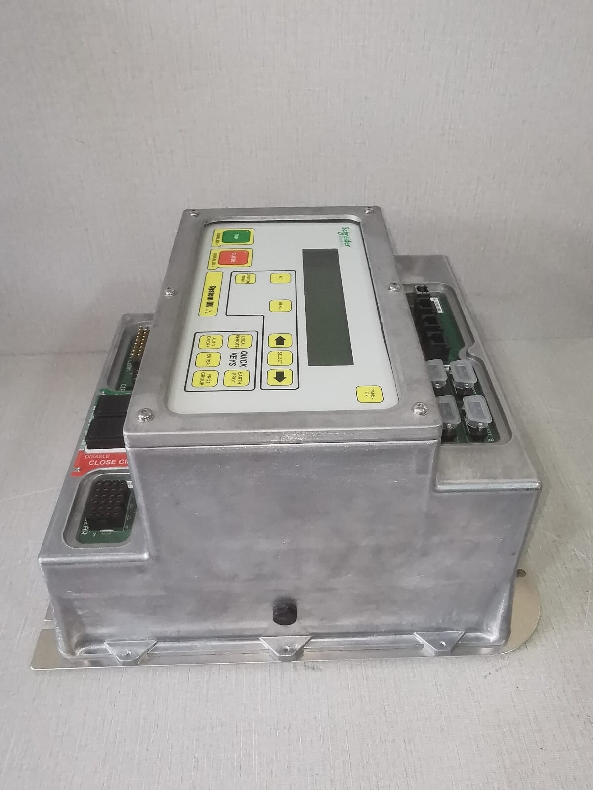 Schneider Electric ADVC2-1070-E Schneider Electric ADVC2-1070-E RELIGADOR AUTOMATIC 8