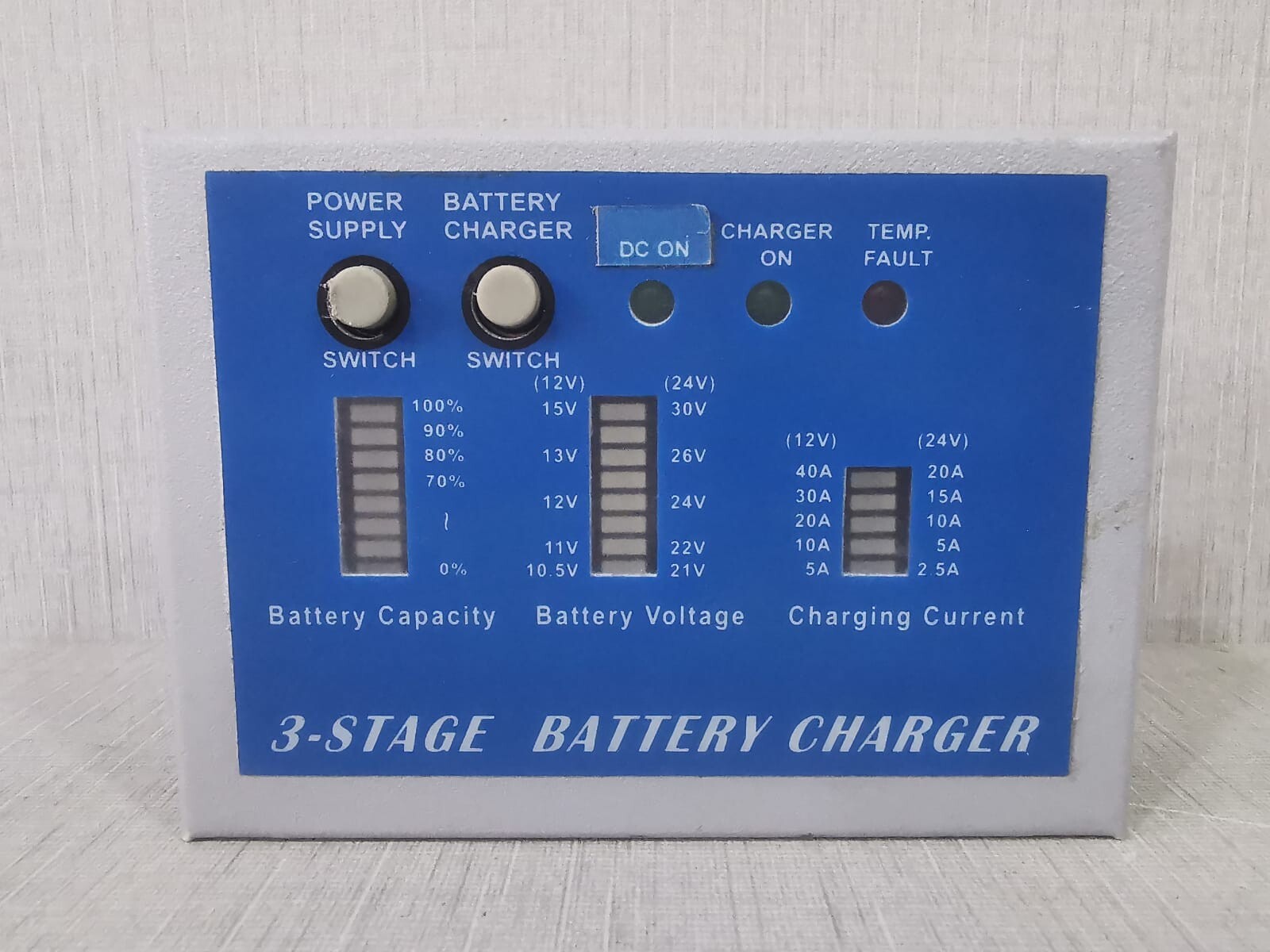 3-STAGE BATTERY CHARGER
