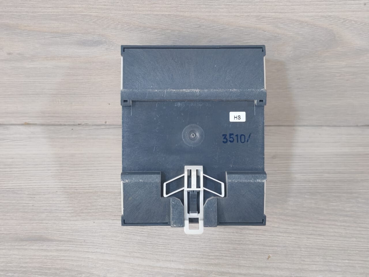 Jung 2504 REG HE JUNG 2504 REG HE SHUTTER ACTUATOR 4-FOLD AC 230 4