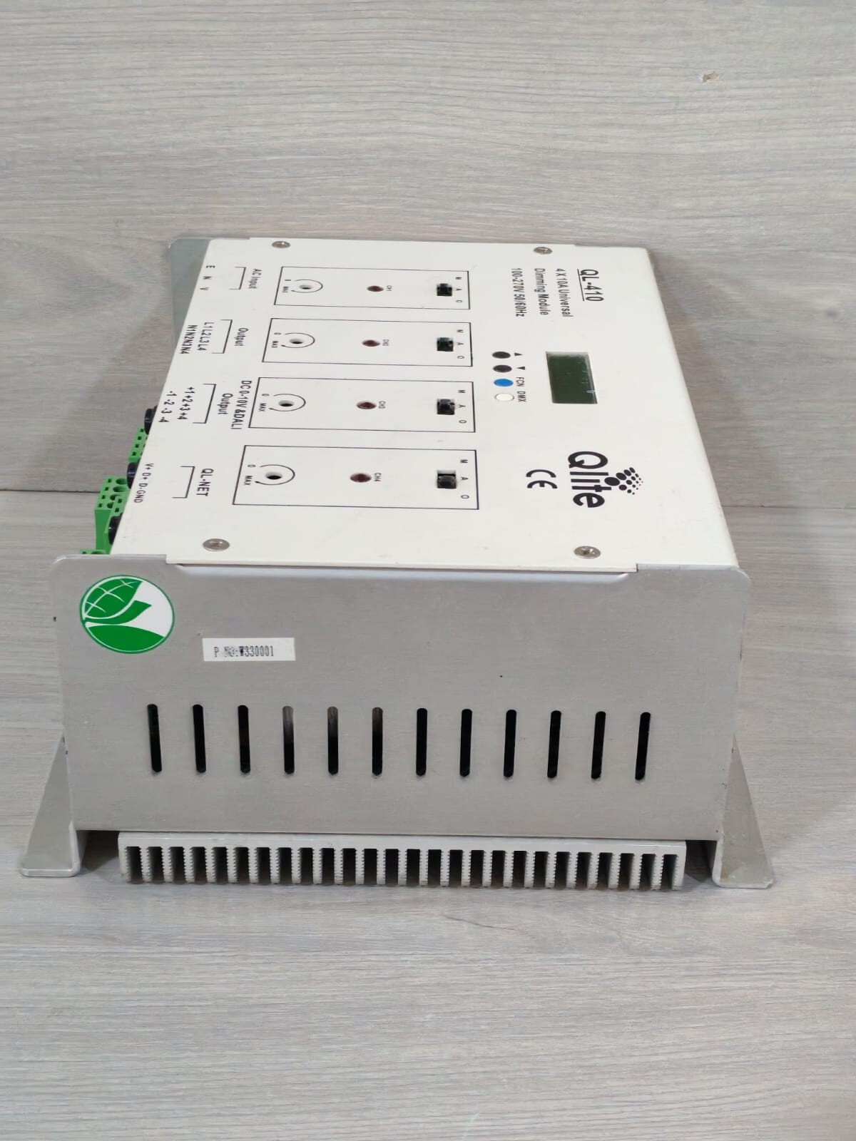 Qlite QL-410 Qlite QL-410 4x10A UNIVERSAL DIMMING MODULE 100-270V 50/60Hz 5