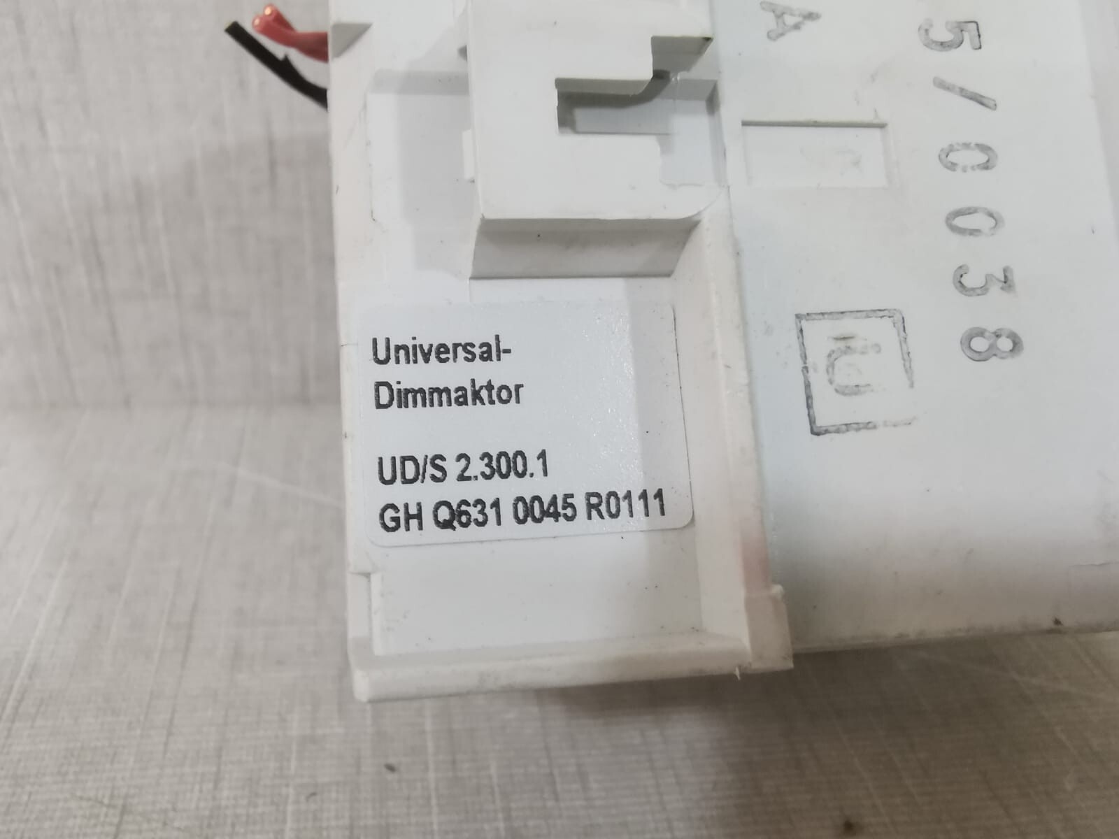 ABB GH-Q631-0045 ABB UD/S 2.300.1 UNIVERSAL DIM ACTUATOR GH Q631 0045 R0111 2