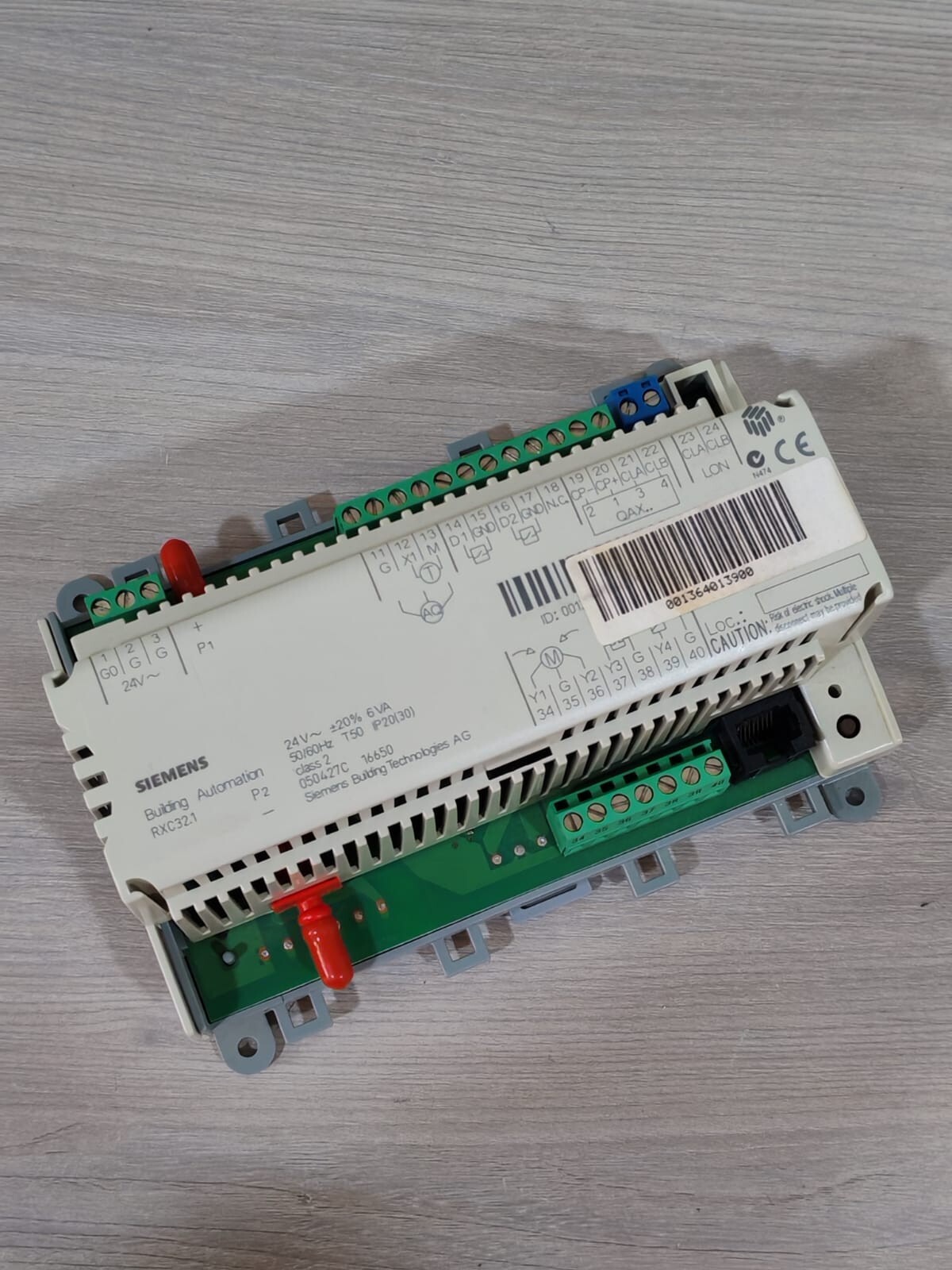 Siemens RX32.1/00032 Siemens RXC32.1 Room Controller RX32.1/00032 24V 50/60Hz- WITH FILTHY BOX 4
