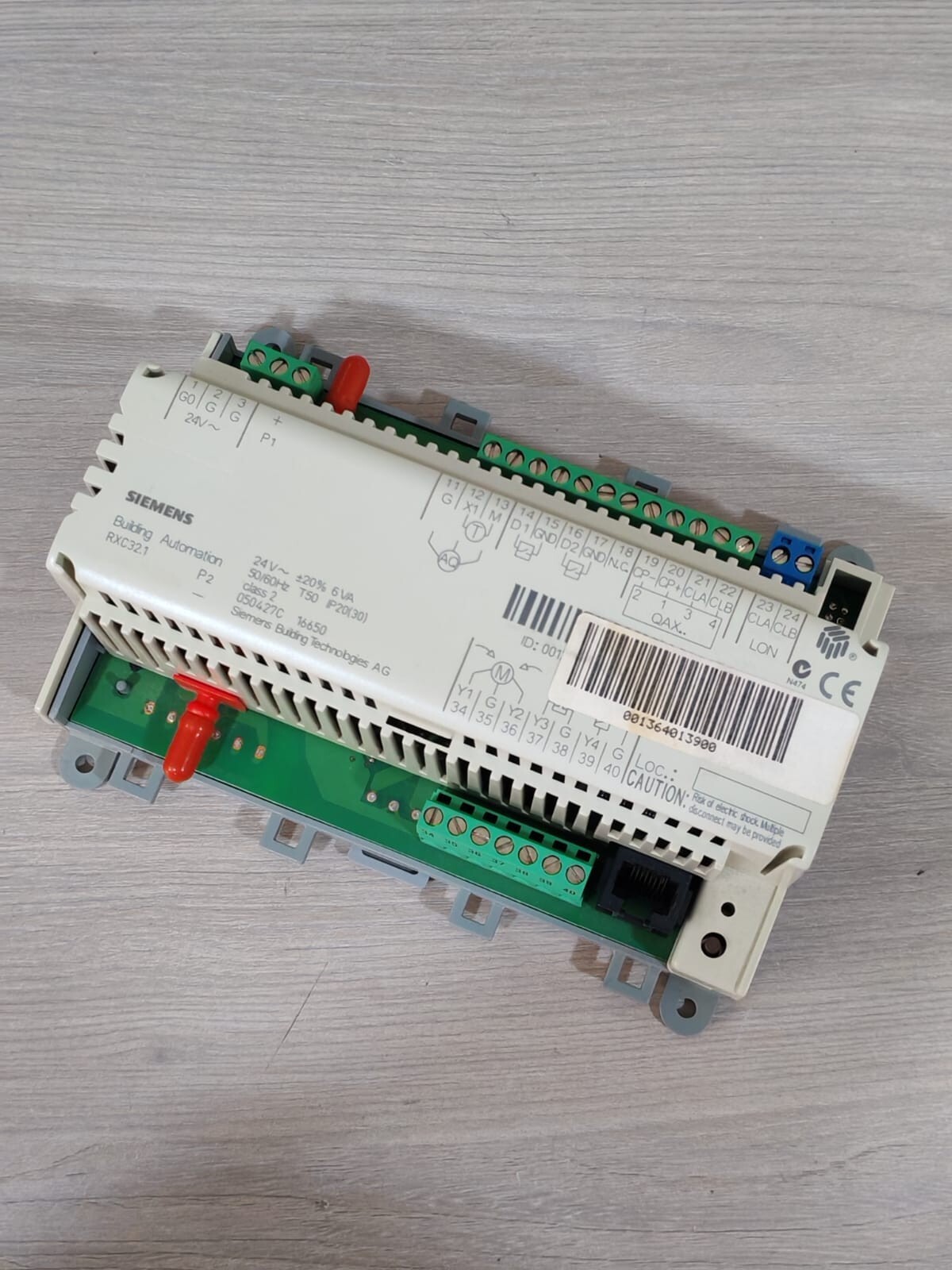 Siemens RX32.1/00032 Siemens RXC32.1 Room Controller RX32.1/00032 24V 50/60Hz- WITH FILTHY BOX 5