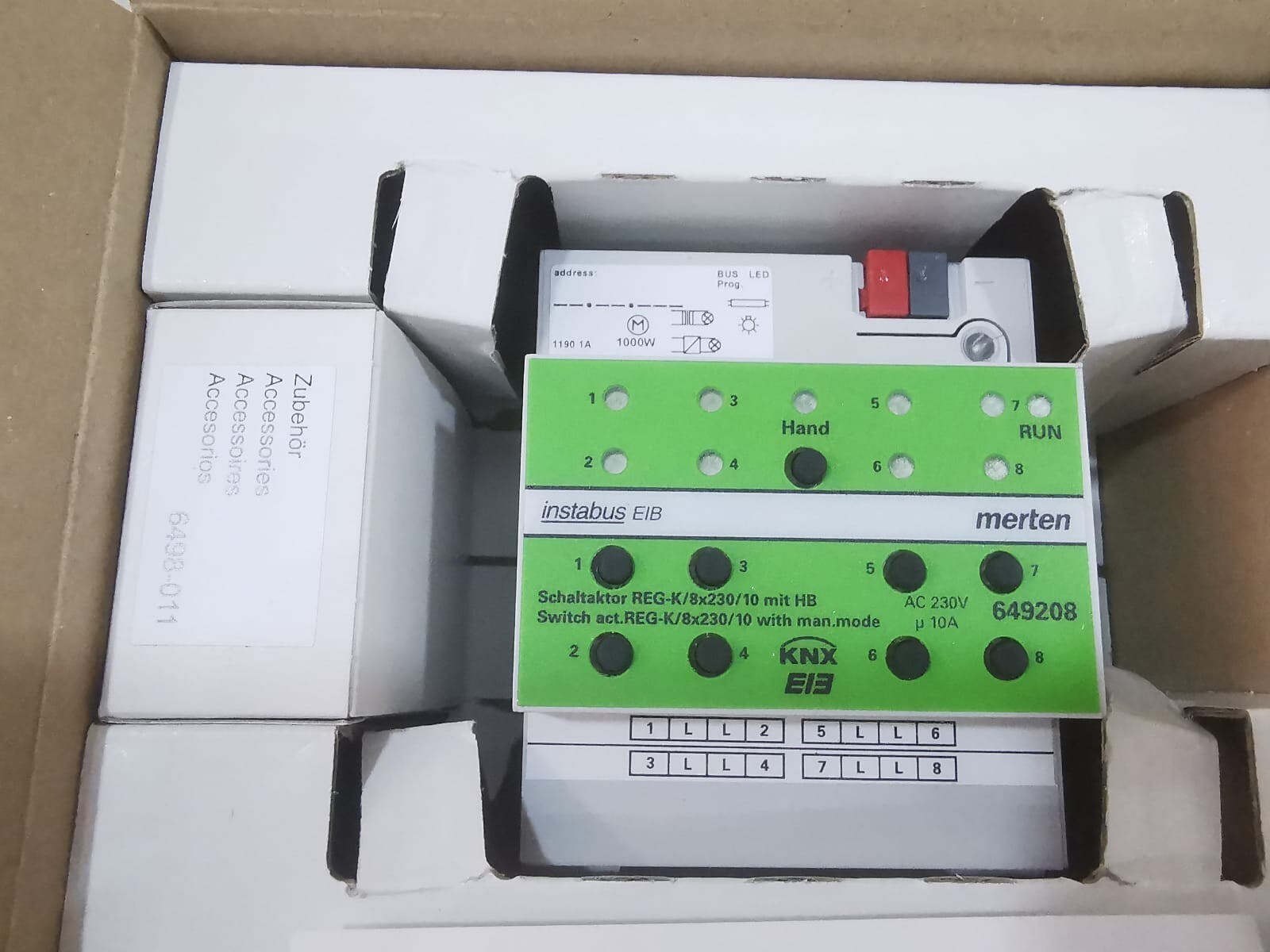 Merten 649208 MERTEN 649208 Switching Actuator 2