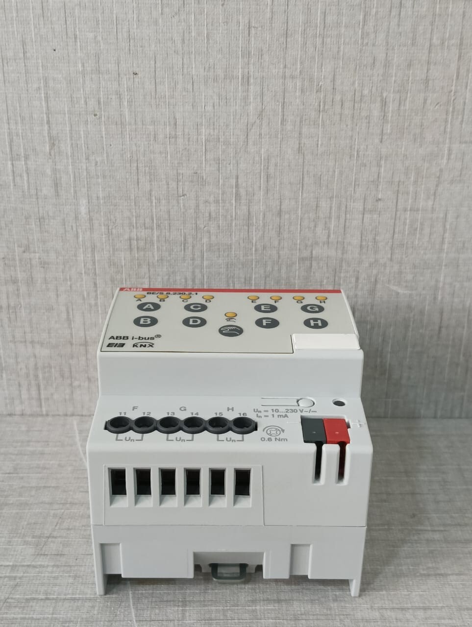 ABB 2CDG 110 093 R0011 ABB BE/S 8.230.2.1 Blind Actuator 2CDG110093R0011 7