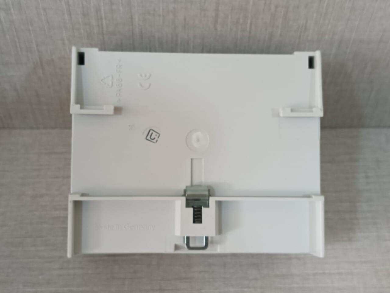 ABB 2CDG110193R0011 ABB FCA/S 1.2.2.2 Fan coil Actuator 2CDG110193R0011 10