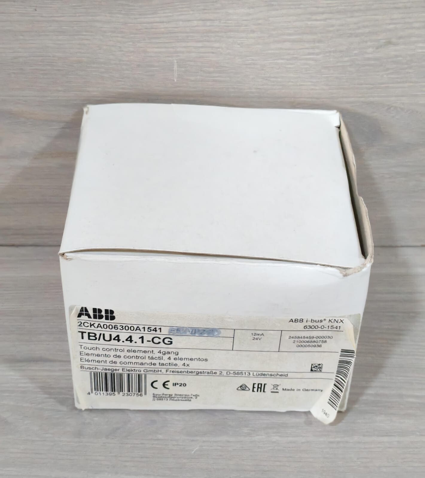 ABB 2CKA006300A1541 ABB TB/U4.4.1-CG 2CKA006300A1541 TOUCH CONTROL 5