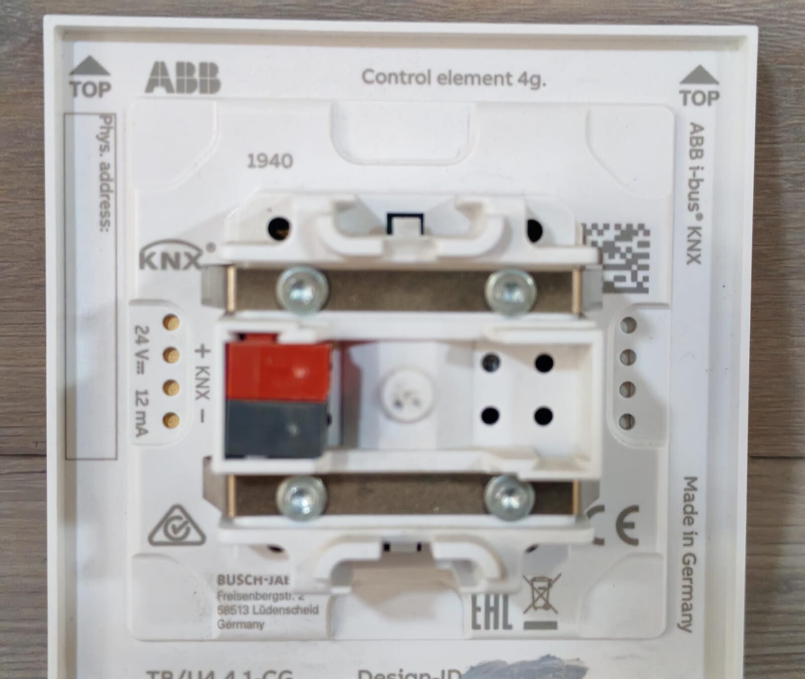 ABB 2CKA006300A1541 ABB TB/U4.4.1-CG 2CKA006300A1541 TOUCH CONTROL 8