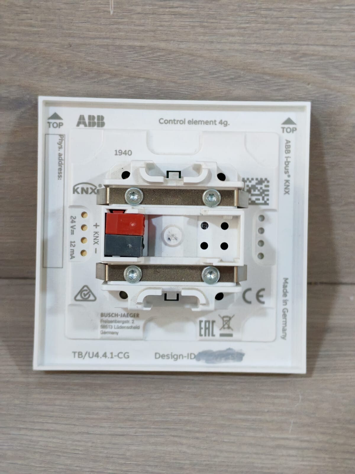 ABB 2CKA006300A1541 ABB TB/U4.4.1-CG 2CKA006300A1541 TOUCH CONTROL 9