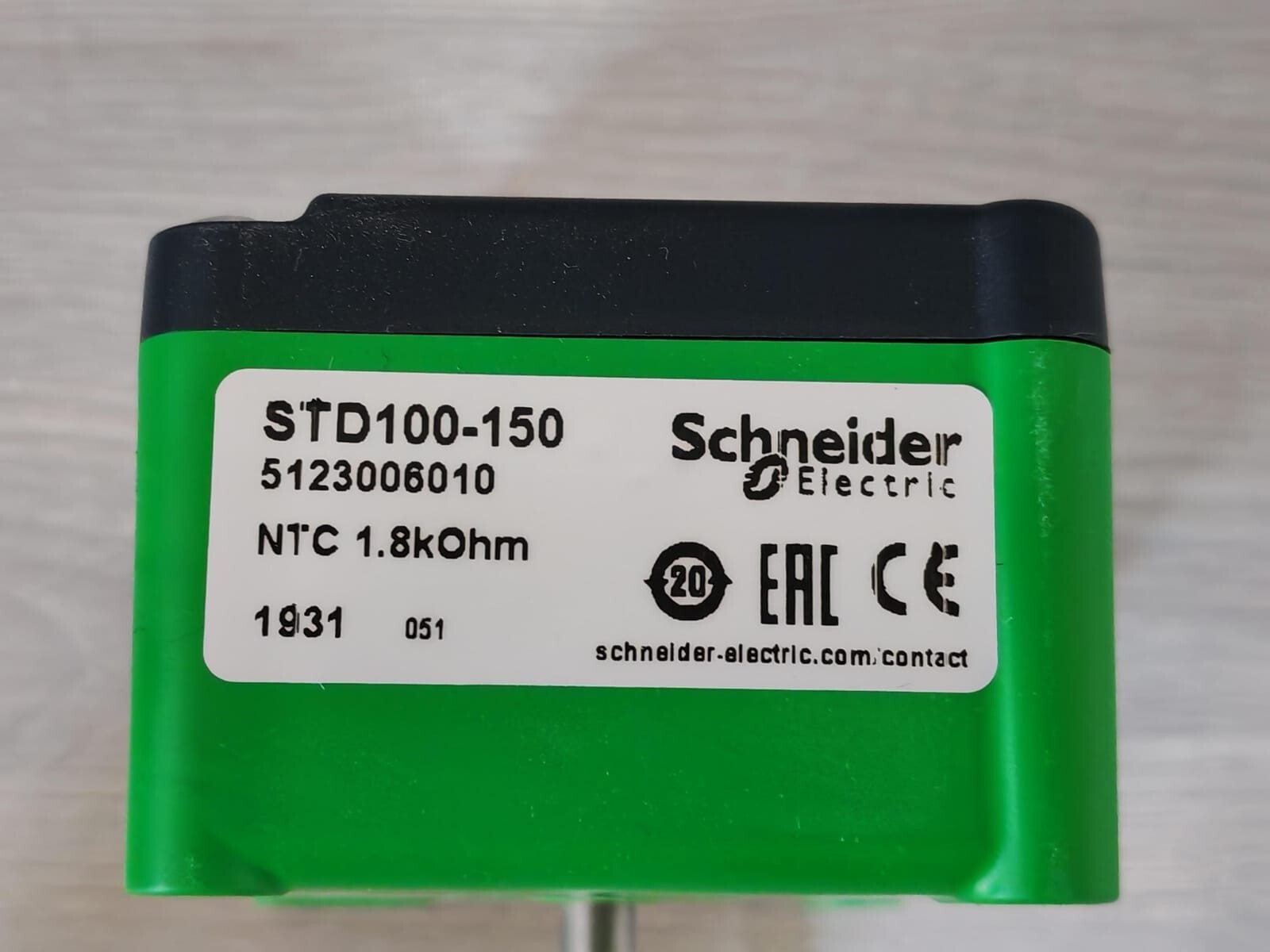 Schneider Electric 5123006010 Schneider Electric STD100-150 5123006010 DUCT TEMPERATURE SENSOR 7
