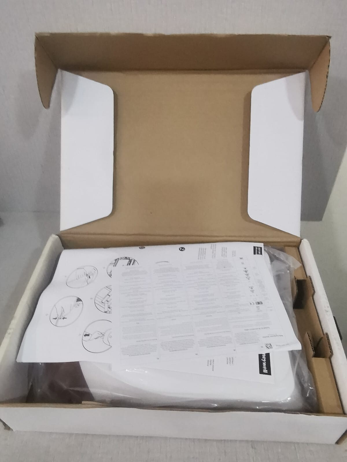 Honeywell SEF8M Honeywell SEF8M Security External Wireless Battery Operated Siren 5