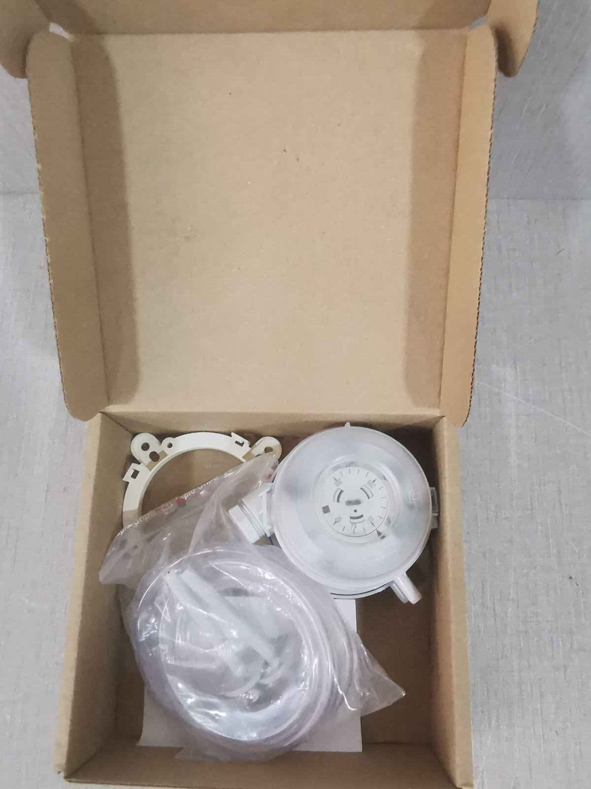 Schneider Electric SPD910-300Pa Schneider Electric 004701060 DIFFERENTIAL Pressure Switch SPD910-300Pa 7