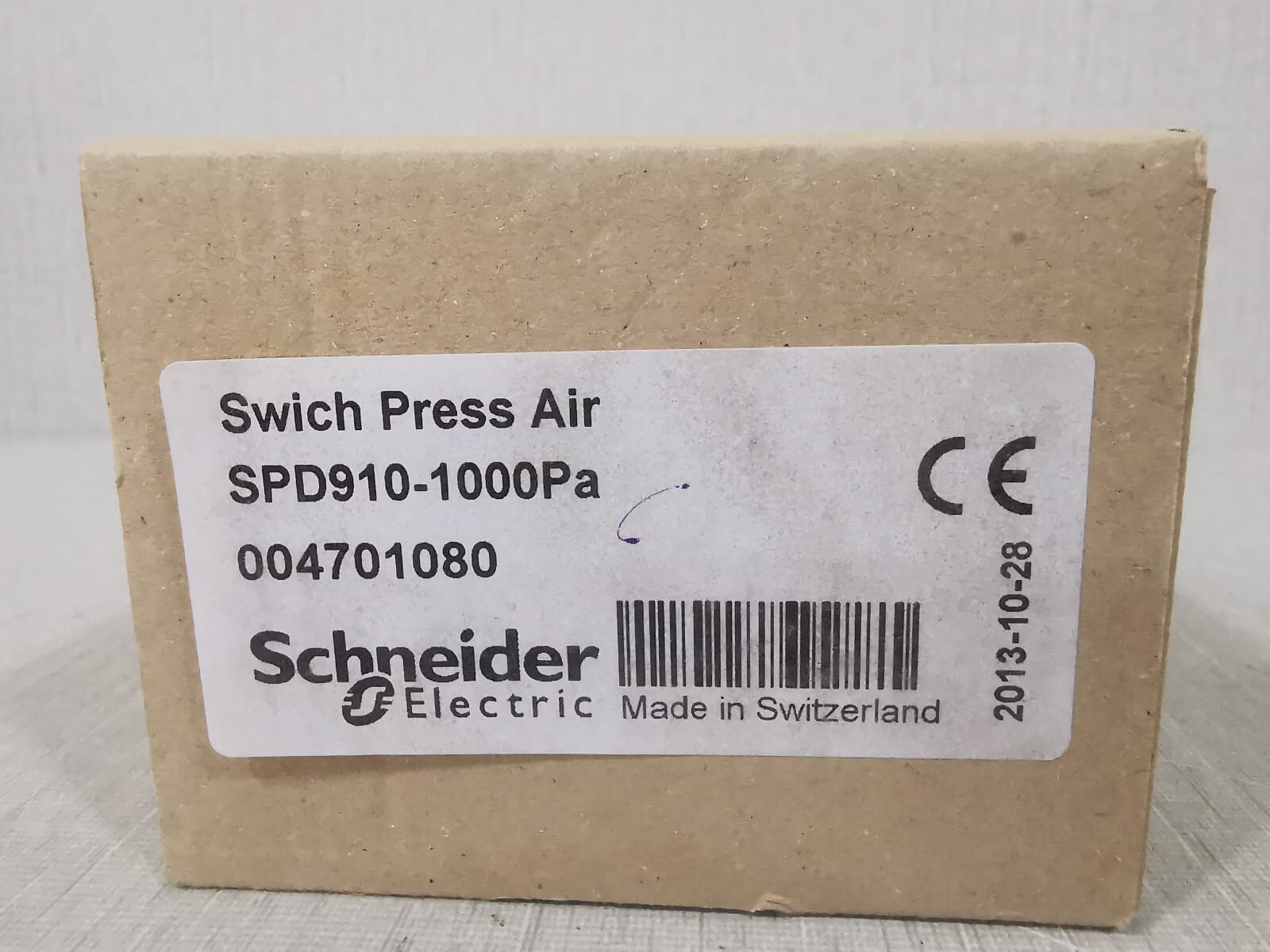 Schneider Electric SPD910-1000PA Schneider Electric 004701080 SPD910-1000Pa Switch Press Air 9