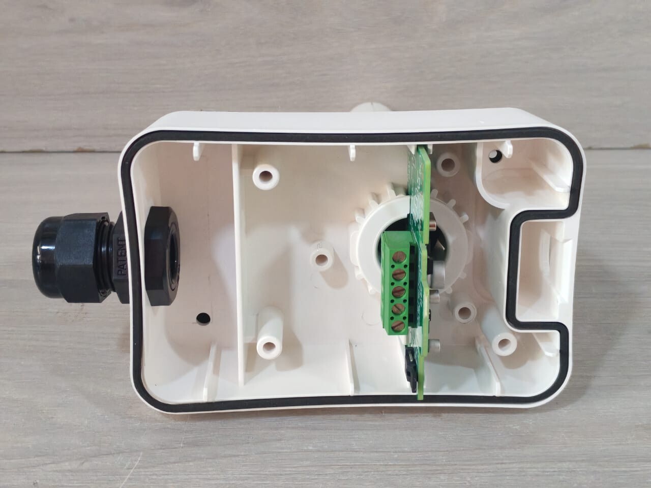 Veris HED3VSX VERIS HED3VSX MOUNT HUMIDITY SENSOR 15mA MAX 8