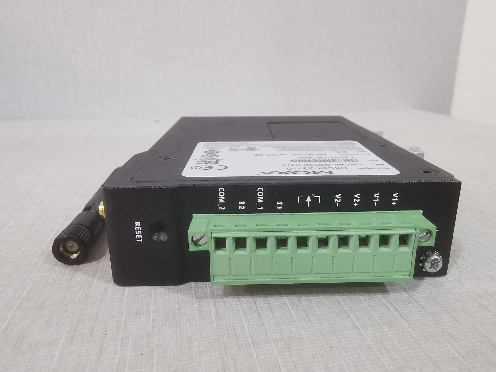 Moxa G3110 MOXA ONCELL G3110 V2.0 (RT) Advanced Quad-Band GSM/GPRS/EDGE IP Gateway 3