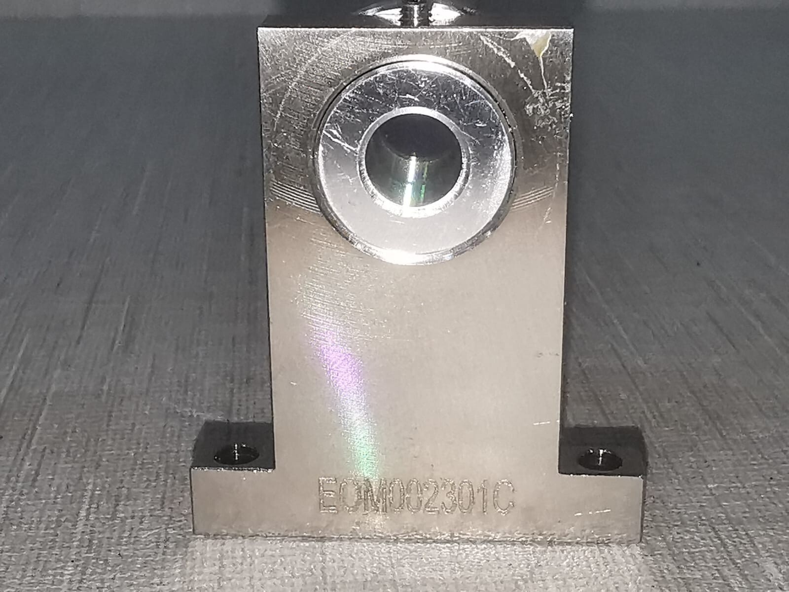 EOM002301C